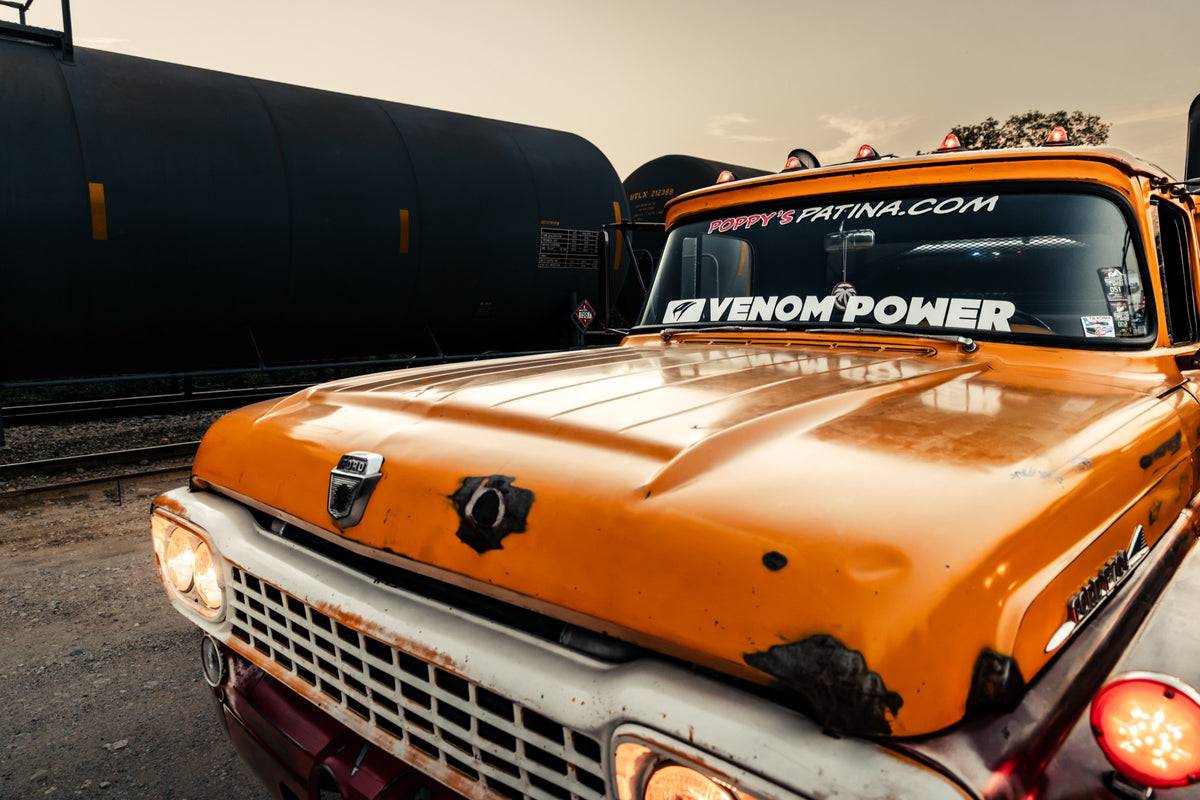 Hood of the orange 1958 Ford F700