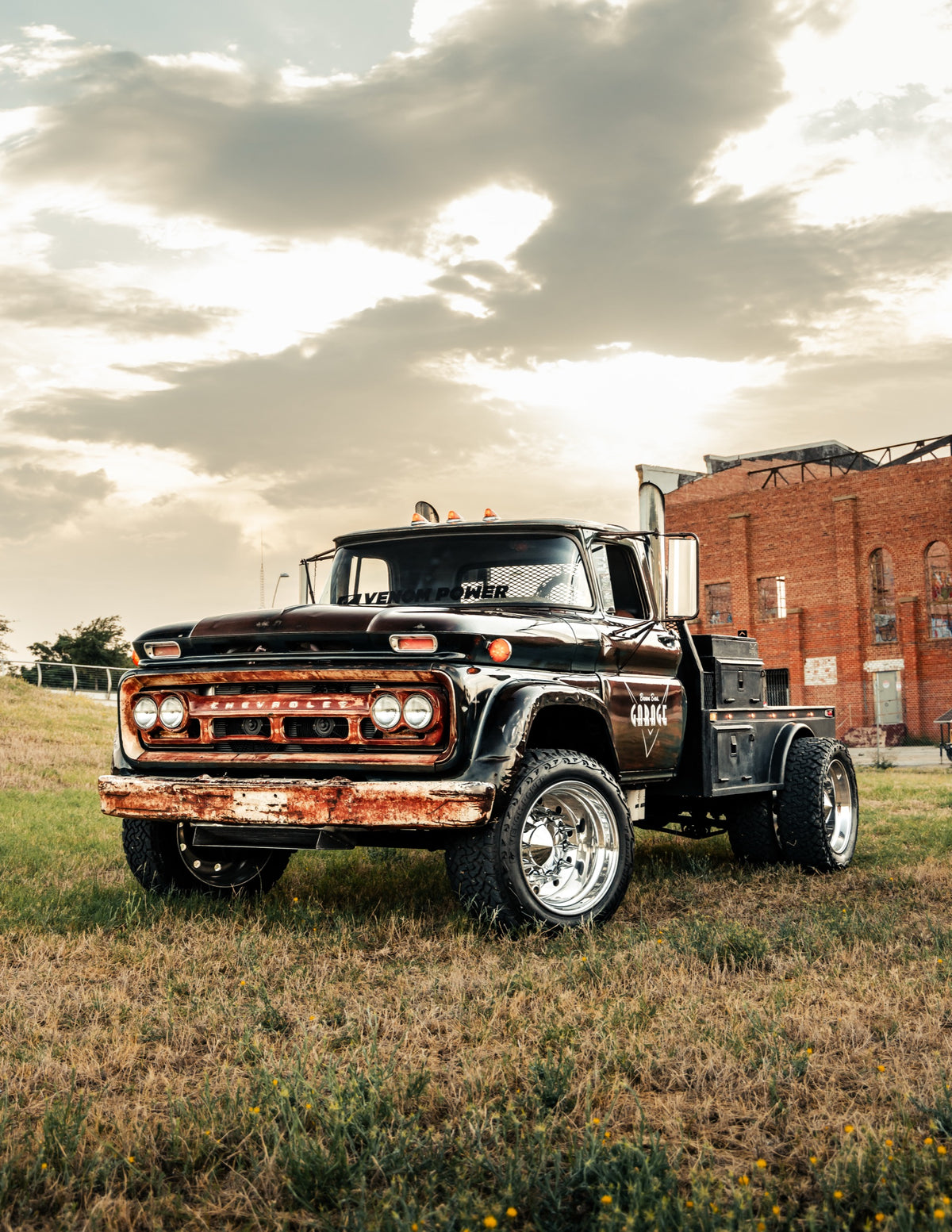 Front of General Lee, the 1960 Chevy C60 Viking